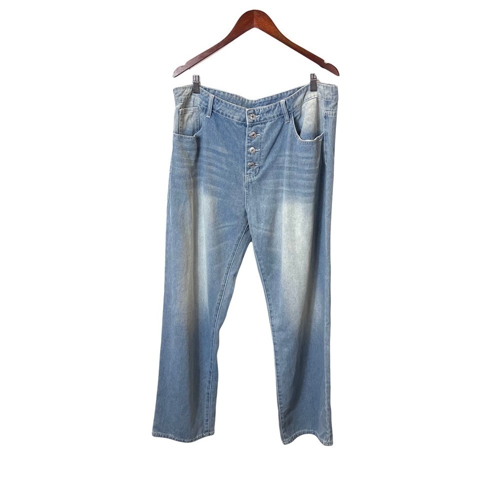 C.O.Z.Y. NWT Light Wash Button Fly Blue Jeans